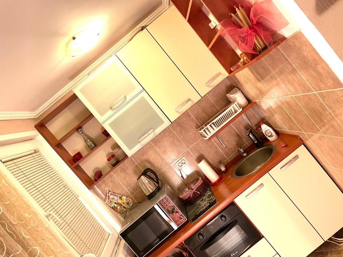 Studio Apartment For Rent In Budva Eksteriør billede