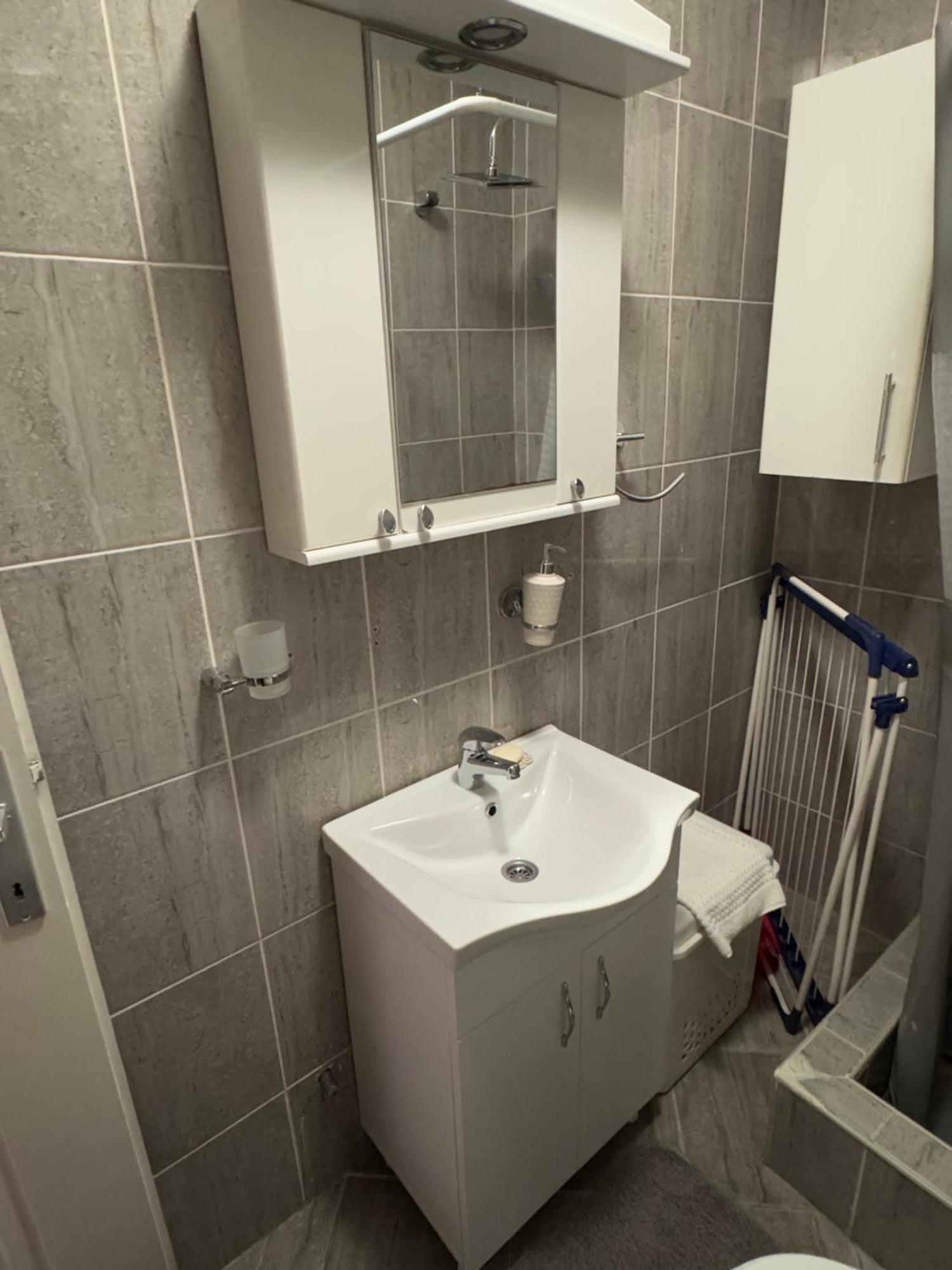 Studio Apartment For Rent In Budva Eksteriør billede